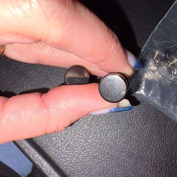 Five Pair Cuff link Bundle (Black, Blue, Silver, and White) - Picture 3 of 7